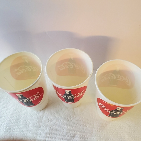 Vintage, Coca-Cola 32OZ Pack of 3 Plastic Restaurant Style Cups 2003. USED - Picture 3 of 4